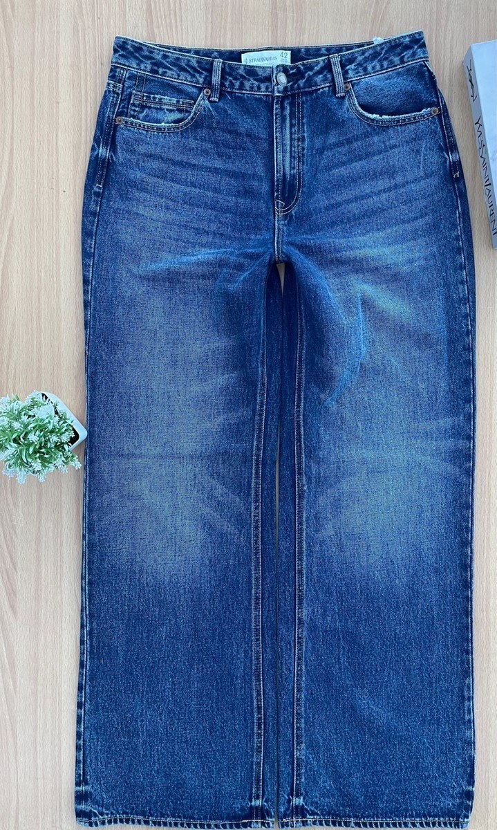 Light Wash Straight Jeans